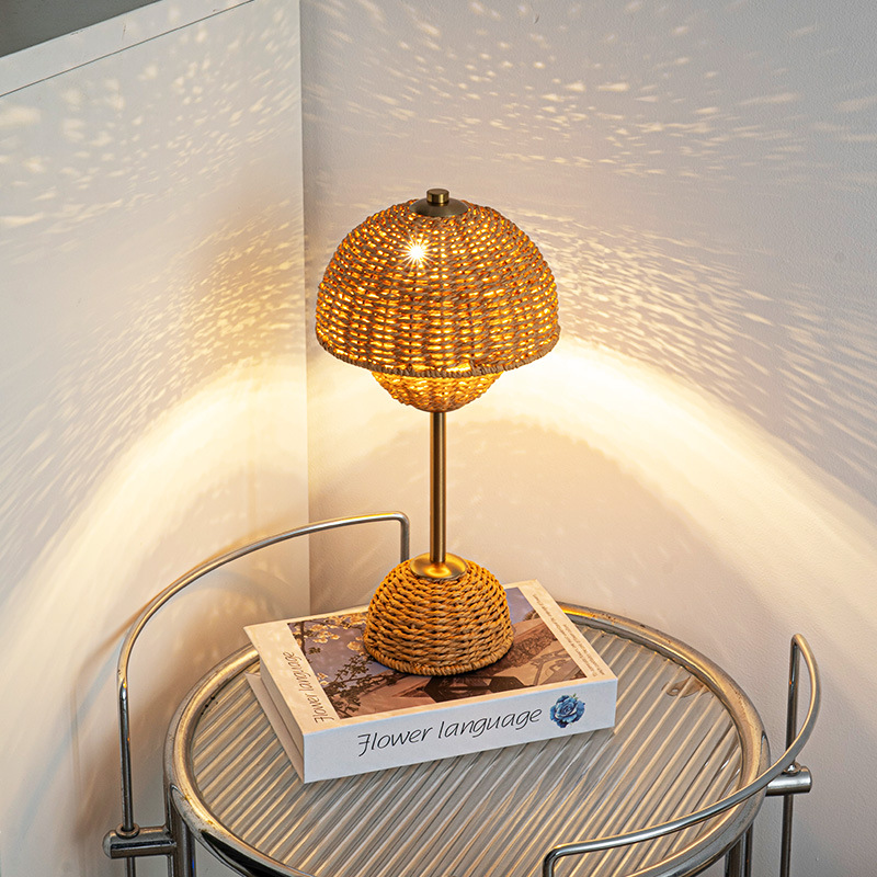 Bamboo LED Table Lamp with USB Power – Eco-Friendly Bedside and Desk Lamp for Bedroom Ambiance 2