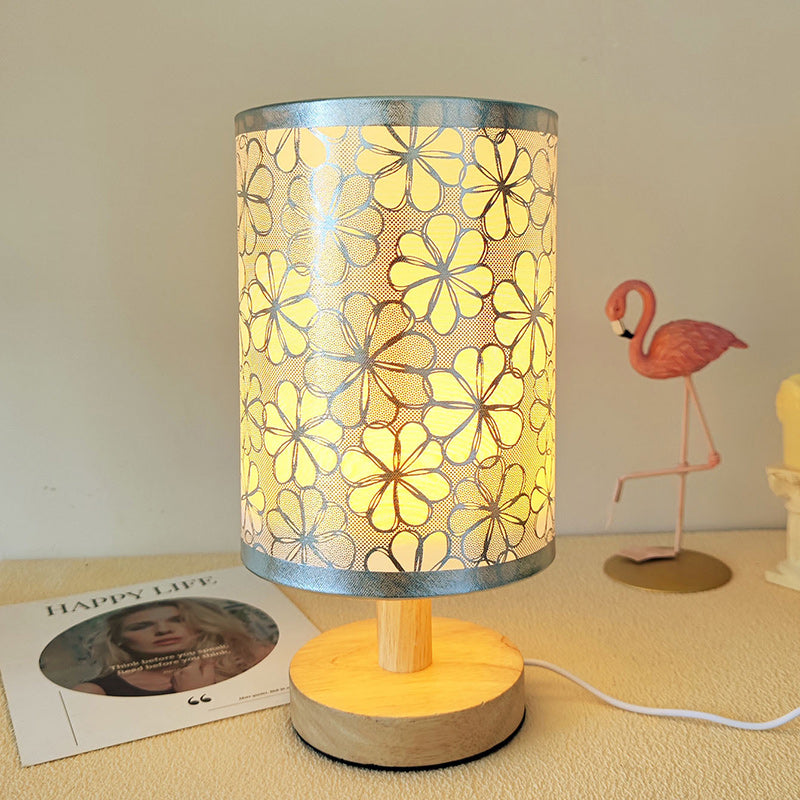 Vintage Table Lamp | USB-Powered Bedside Lamp | Classic Desk Light | Energy-Efficient Accent Lamp | Retro Style Fabric Table Lamp 3